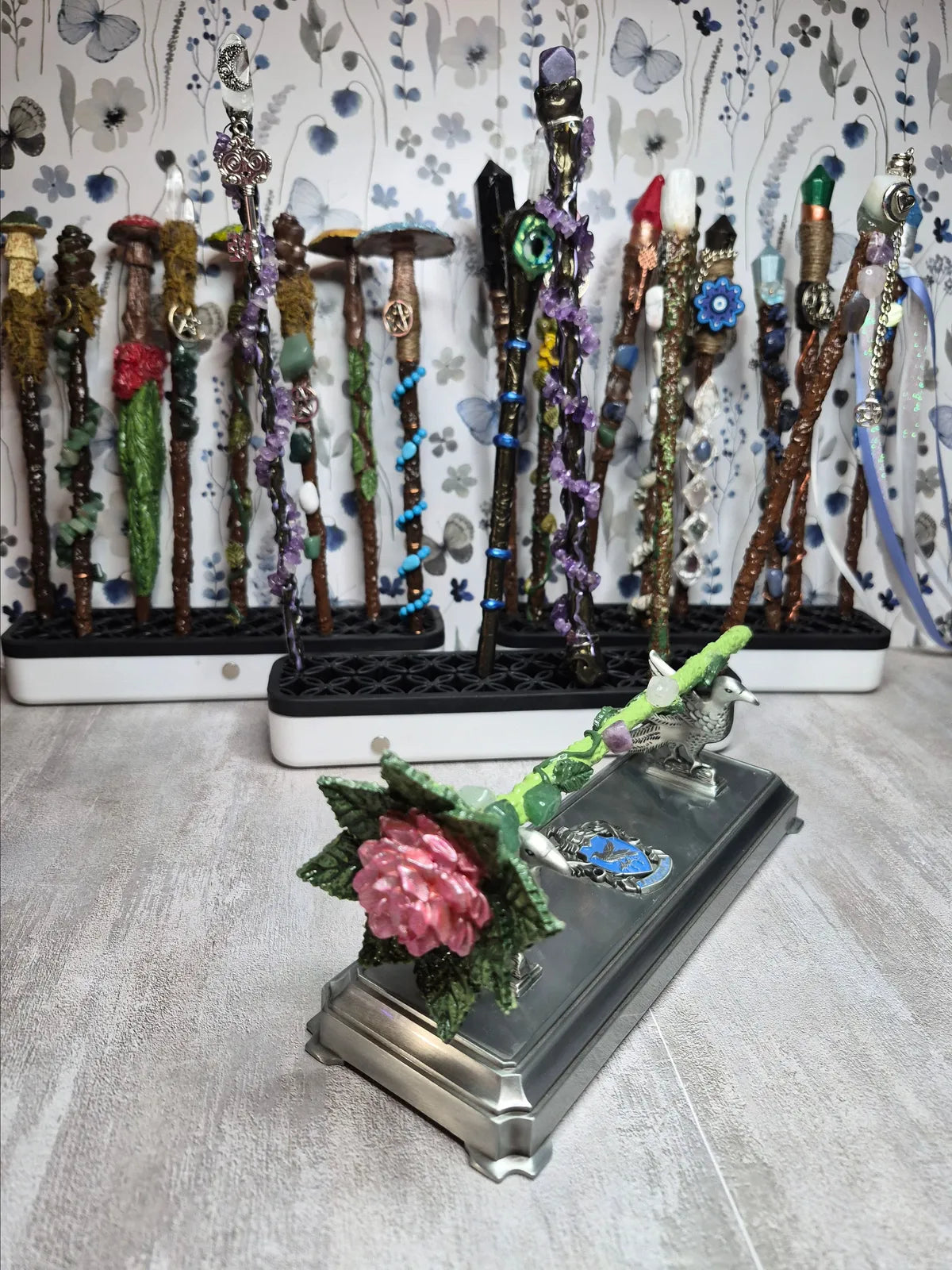 MW07, MAGICAL COLLECTION, Wand, Rose Magic, just under 9", w/Amathyst, Rose Quartz, & Aventurine, Cosplay, Renfest, Witch, Warlock, Harry Potter Party